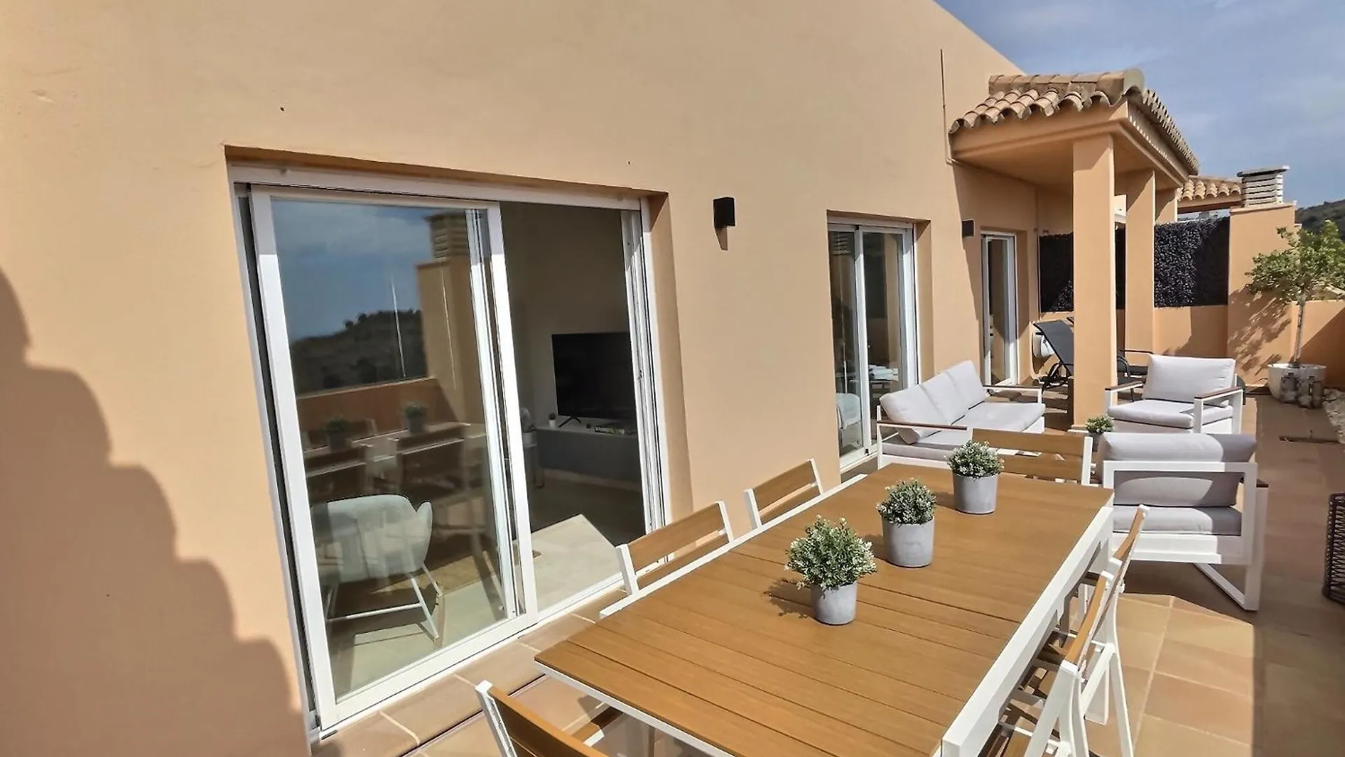 Luxury Escape - 3Br Penthouse, Breathtaking Views, Pool, In The Heart Of Costa Del Sol! Apartment Sitio de Calahonda 0*,  Spain