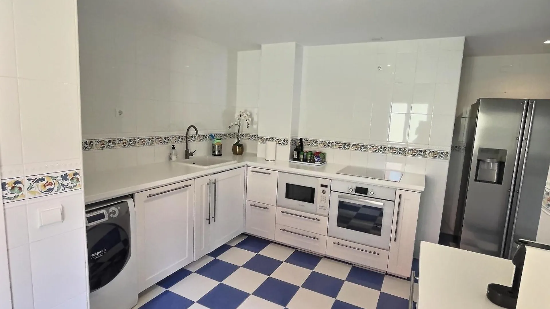 Luxury Escape - 3Br Penthouse, Breathtaking Views, Pool, In The Heart Of Costa Del Sol! Apartment Sitio de Calahonda Spain