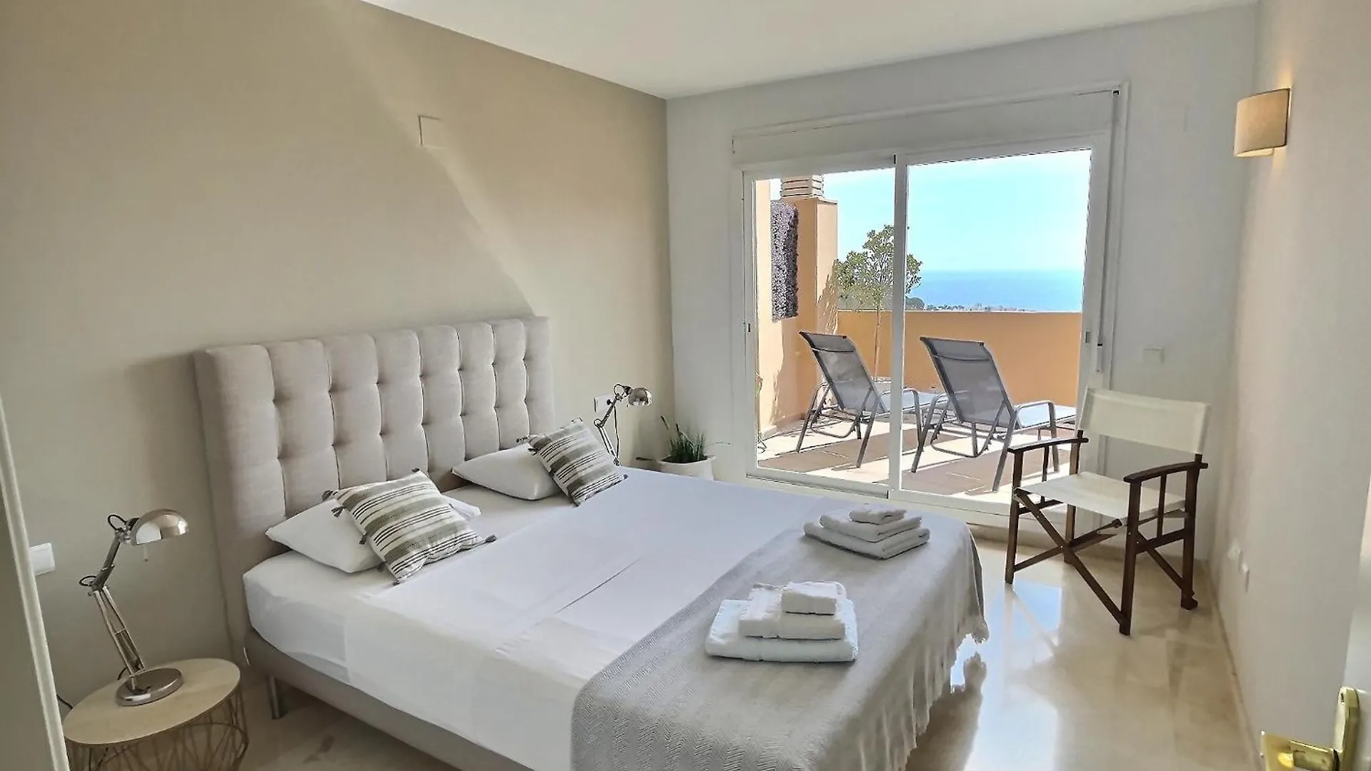 Luxury Escape - 3Br Penthouse, Breathtaking Views, Pool, In The Heart Of Costa Del Sol! Apartment Sitio de Calahonda 0*,  Spain