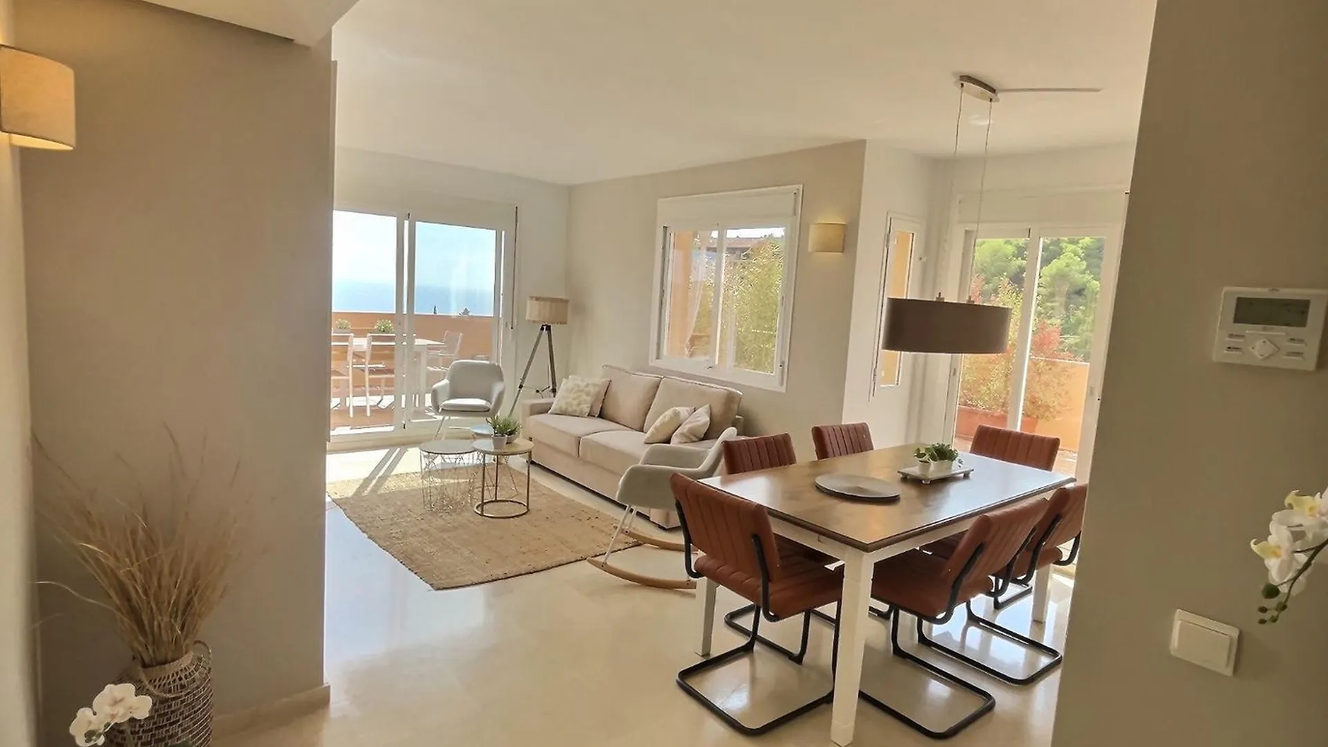 Luxury Escape - 3Br Penthouse, Breathtaking Views, Pool, In The Heart Of Costa Del Sol! Apartment Sitio de Calahonda