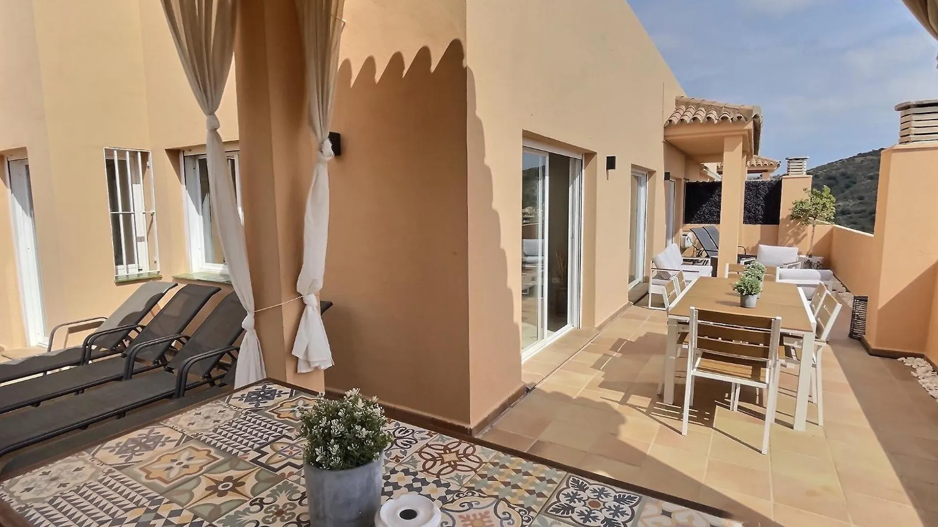 Luxury Escape - 3Br Penthouse, Breathtaking Views, Pool, In The Heart Of Costa Del Sol! Apartment Sitio de Calahonda 0*,