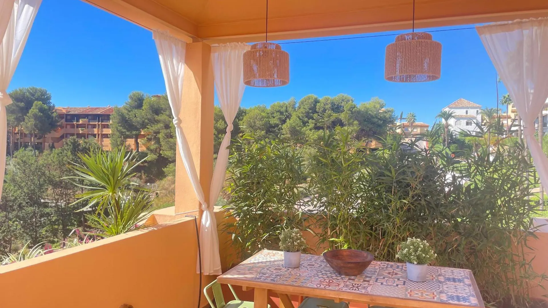 Luxury Escape - 3Br Penthouse, Breathtaking Views, Pool, In The Heart Of Costa Del Sol! Apartment Sitio de Calahonda