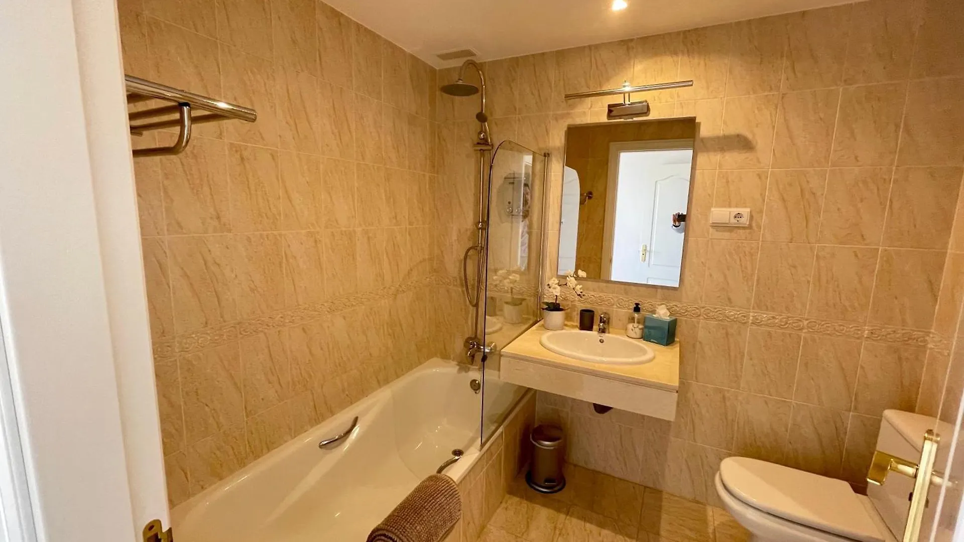Luxury Escape - 3Br Penthouse, Breathtaking Views, Pool, In The Heart Of Costa Del Sol! Apartment Sitio de Calahonda