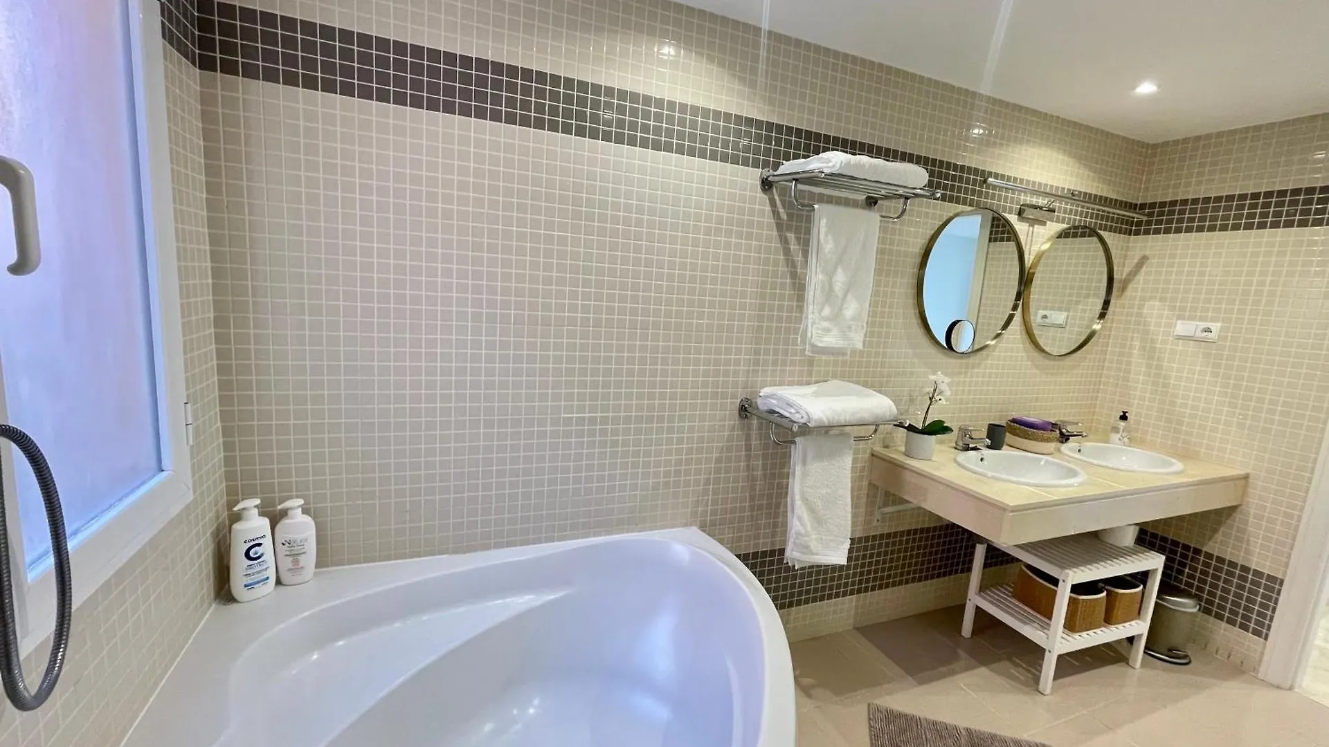 Luxury Escape - 3Br Penthouse, Breathtaking Views, Pool, In The Heart Of Costa Del Sol! Apartment Sitio de Calahonda 0*,  Spain