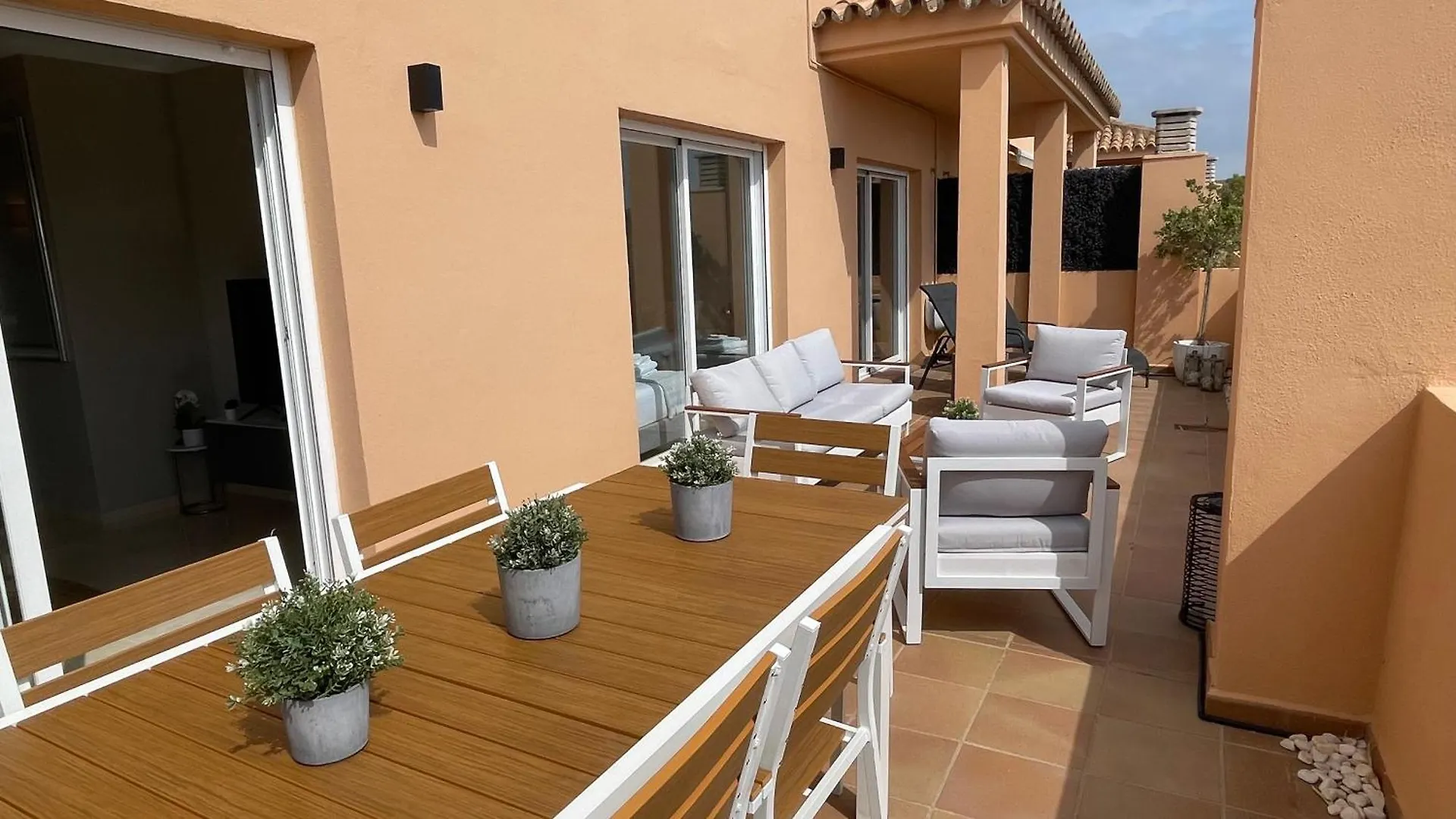 Sitio de Calahonda Luxury Escape - 3Br Penthouse, Breathtaking Views, Pool, In The Heart Of Costa Del Sol! 아파트